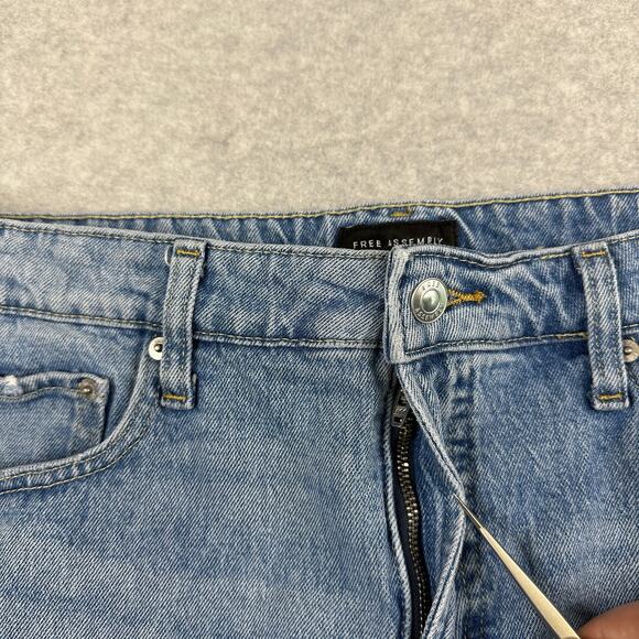 Free Assembly Jeans Denim Short WMNS Sz 14 Light Wash Blue Frayed Hem High Rise - Picture 2 of 11